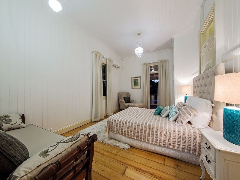 6 Verry Street, Coorparoo QLD 4151