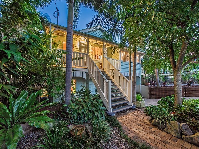 23 Wellstead Avenue, Coorparoo QLD 4151
