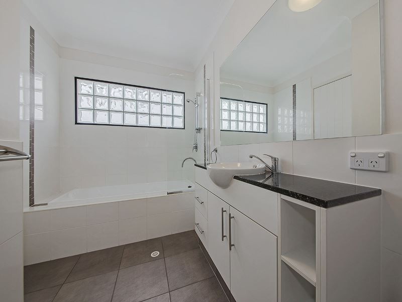 3/27 Brinawa Street, Camp Hill QLD 4152