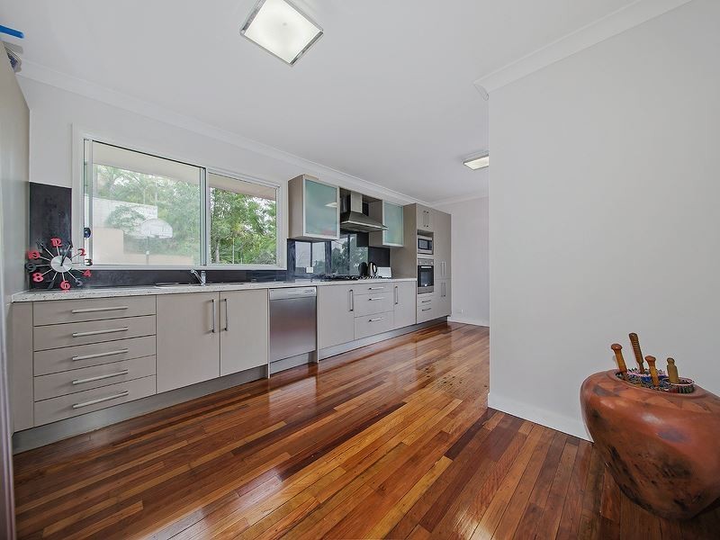 6 Cluden Street, Holland Park West QLD 4121