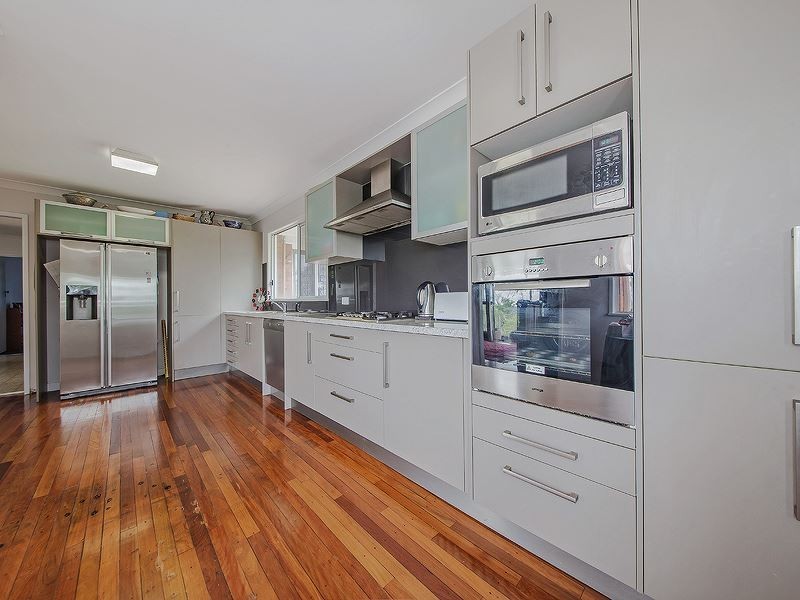 6 Cluden Street, Holland Park West QLD 4121