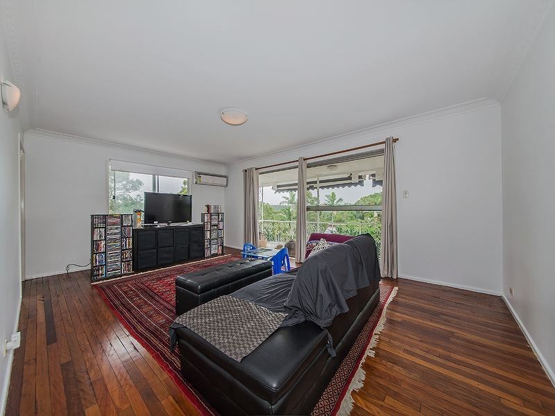 6 Cluden Street, Holland Park West QLD 4121