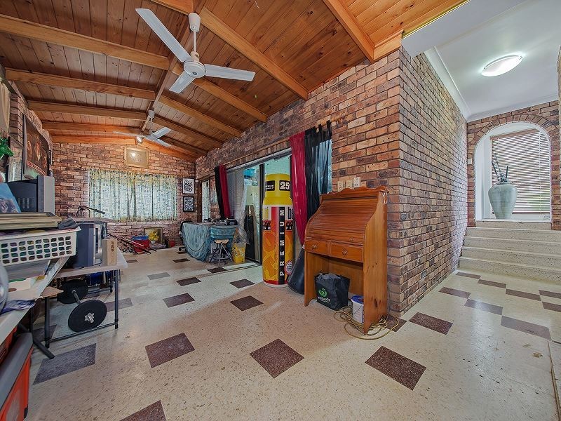 6 Cluden Street, Holland Park West QLD 4121