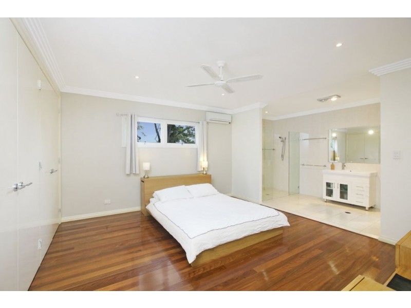 11 Lombard Street, Carina QLD 4152