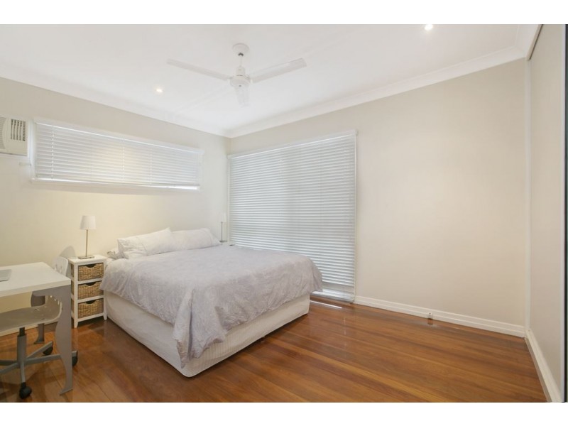 11 Lombard Street, Carina QLD 4152