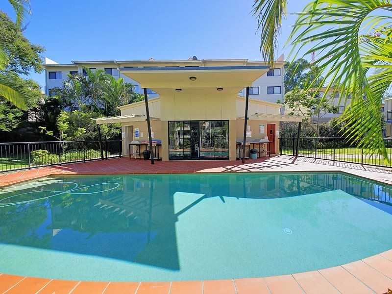 21/55 Harries Road, Coorparoo QLD 4151