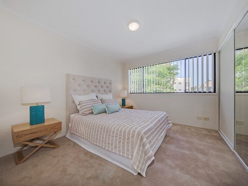 21/55 Harries Road, Coorparoo QLD 4151