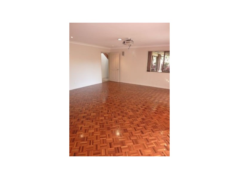 43 Kenora Street, Mansfield QLD 4122