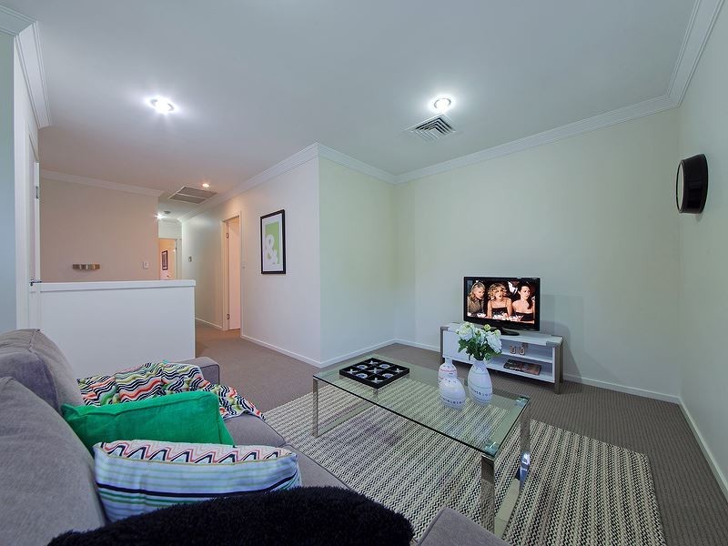 11 Houthem Street, Camp Hill QLD 4152