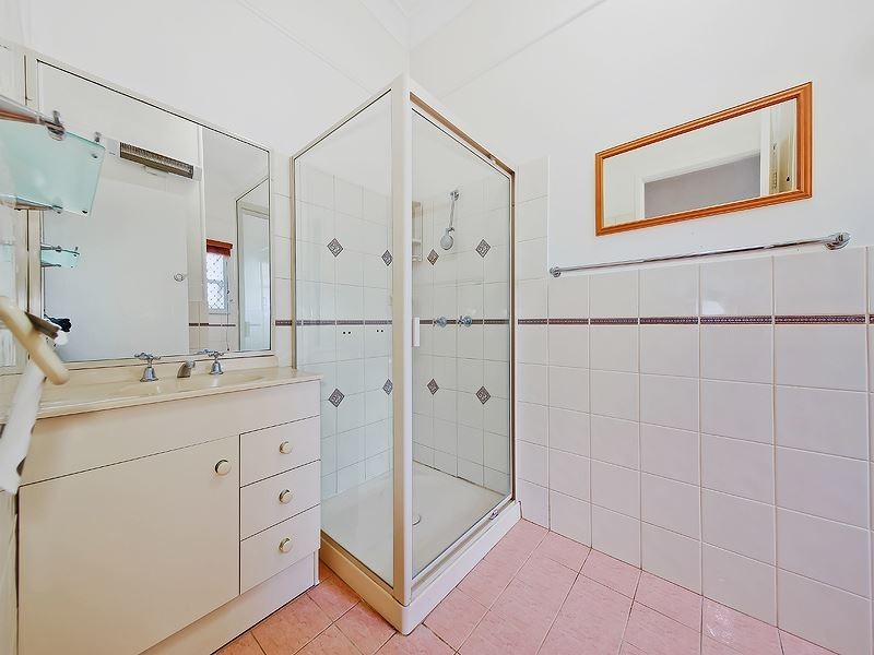 46 Arrol Street, Camp Hill QLD 4152