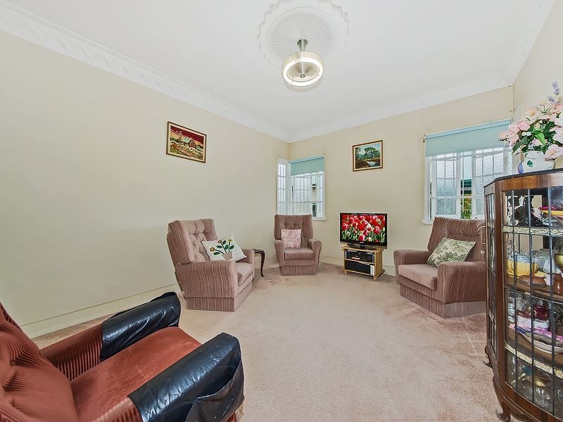 20 Arnold Street, Holland Park QLD 4121