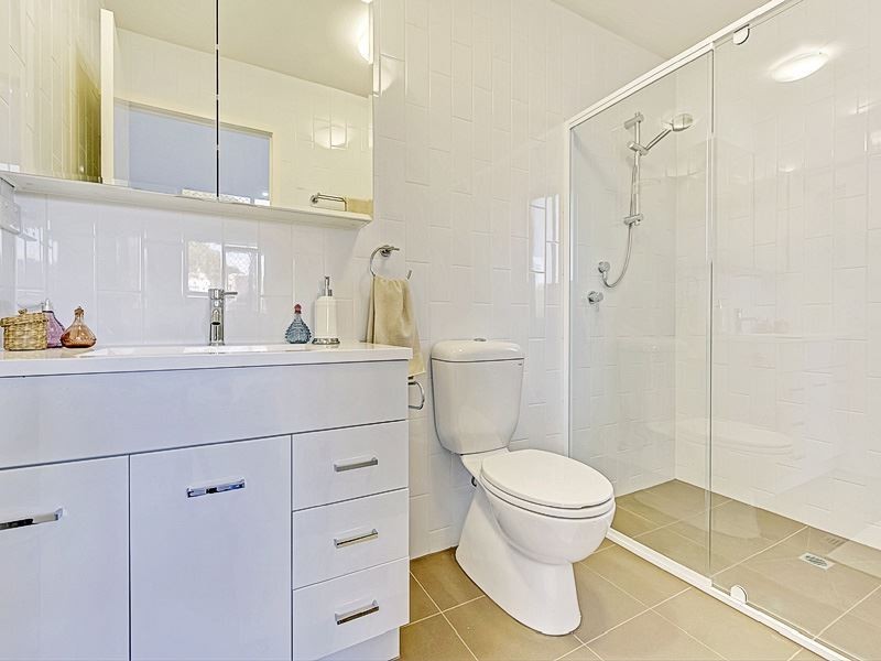 4/71 Dansie Street, Coorparoo QLD 4151