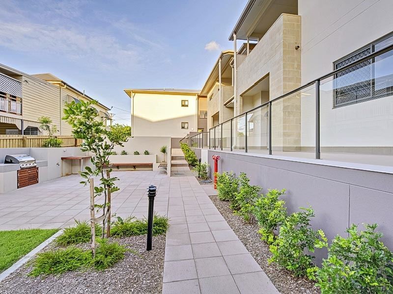 4/71 Dansie Street, Coorparoo QLD 4151