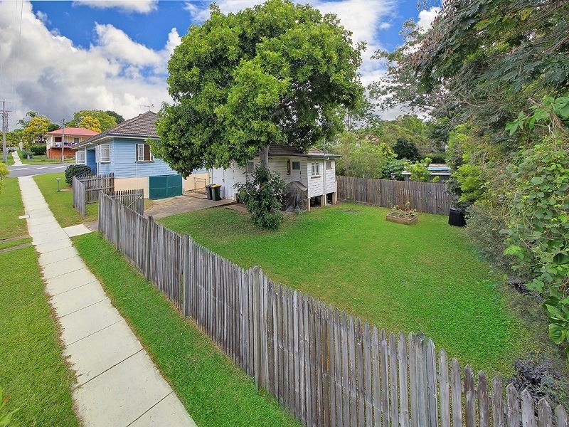 36 Arlington Street, Coorparoo QLD 4151