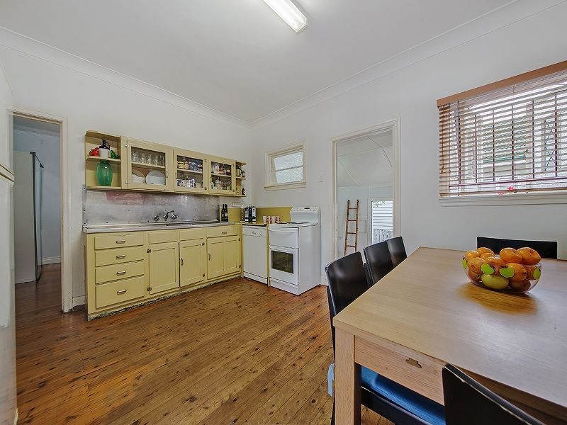 36 Arlington Street, Coorparoo QLD 4151