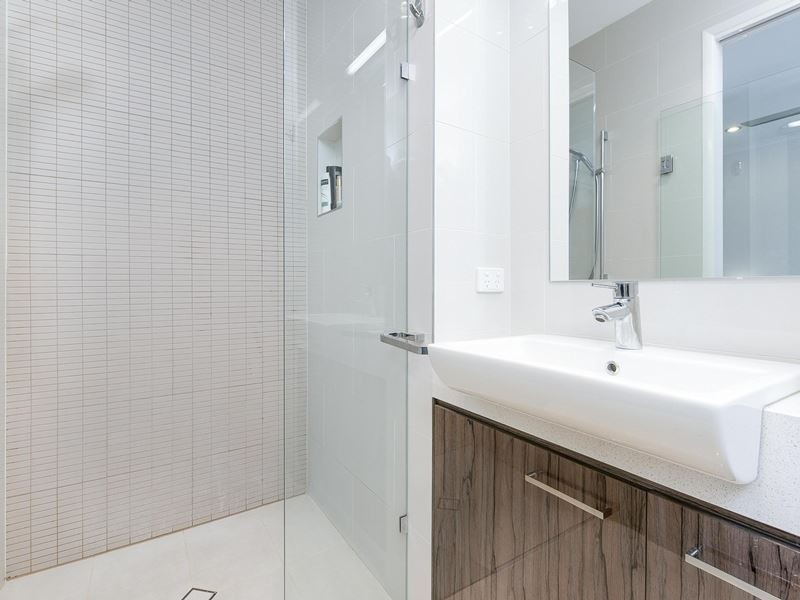 2/232 Riding Road, Balmoral QLD 4171