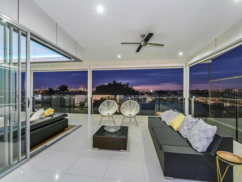 127 Denman Street, Greenslopes QLD 4120