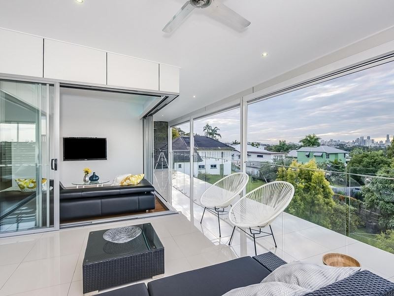 127 Denman Street, Greenslopes QLD 4120