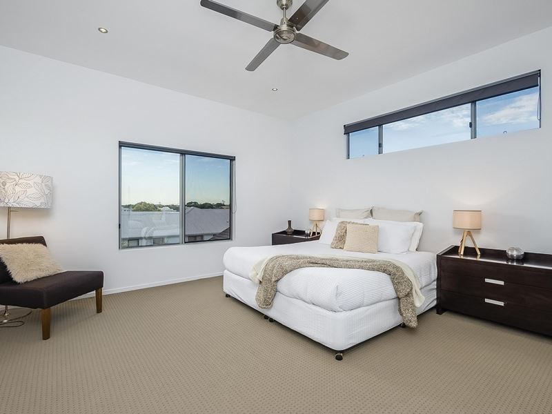 127 Denman Street, Greenslopes QLD 4120