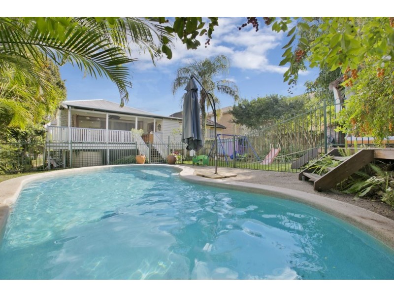 14 Macaulay Street, Coorparoo QLD 4151