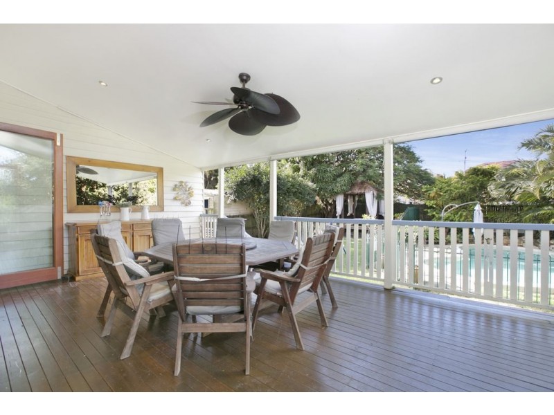 14 Macaulay Street, Coorparoo QLD 4151