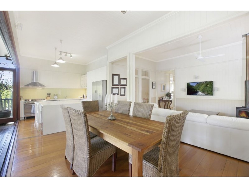 14 Macaulay Street, Coorparoo QLD 4151