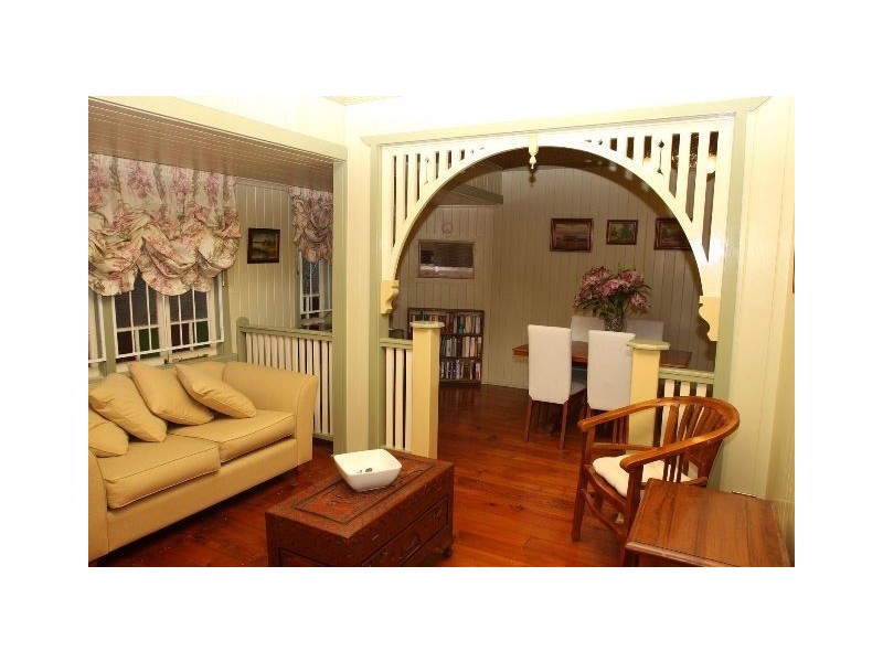 12 Cairns Street, East Brisbane QLD 4169