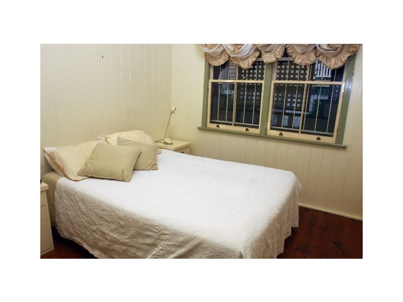 12 Cairns Street, East Brisbane QLD 4169