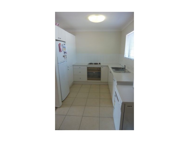 4/66 Cedar Street, Greenslopes QLD 4120