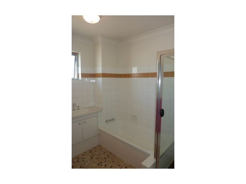 4/66 Cedar Street, Greenslopes QLD 4120