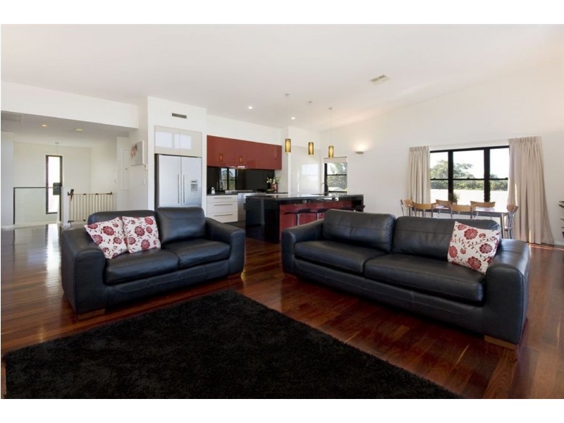 122 Cracknell Road, Tarragindi QLD 4121