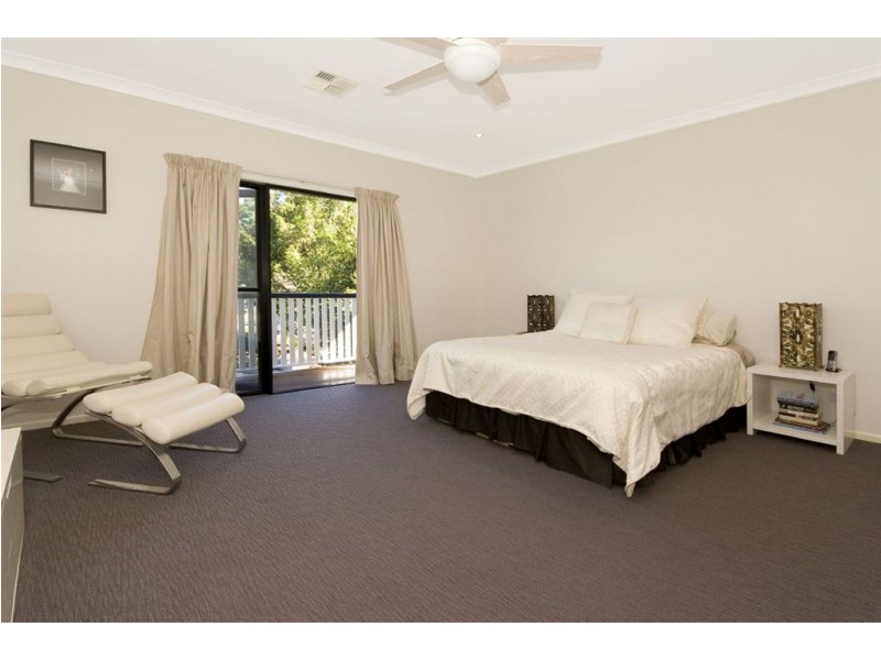 122 Cracknell Road, Tarragindi QLD 4121