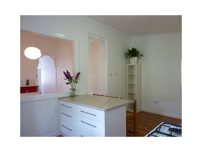 25 Fern Street, Woolloongabba QLD 4102