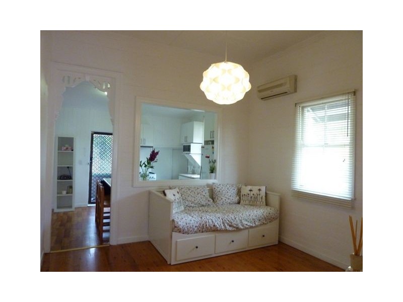 25 Fern Street, Woolloongabba QLD 4102