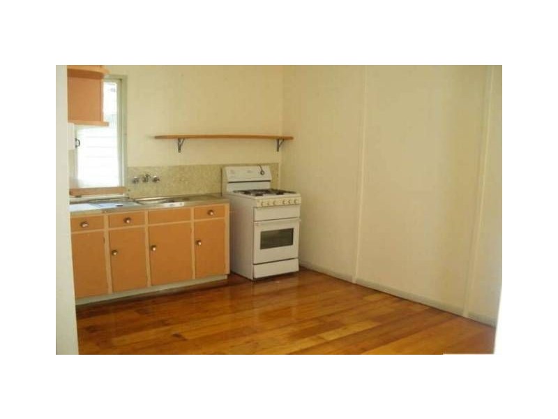 65 Broadway Street, Woolloongabba QLD 4102