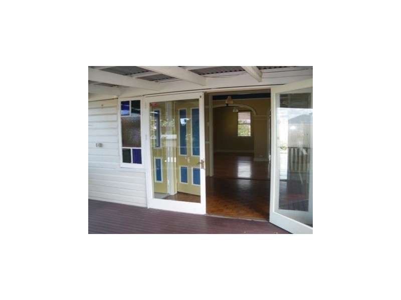 52 Maynard Street, Woolloongabba QLD 4102