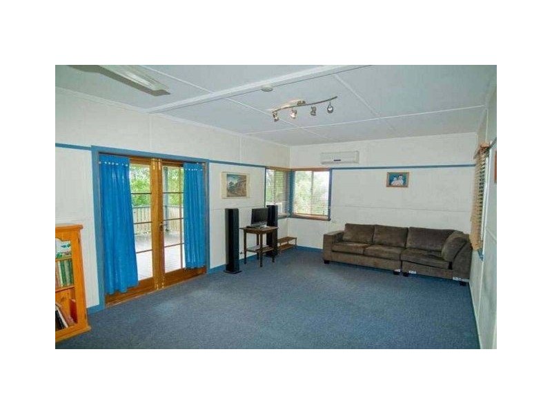 27 Malthus Street, Carina QLD 4152