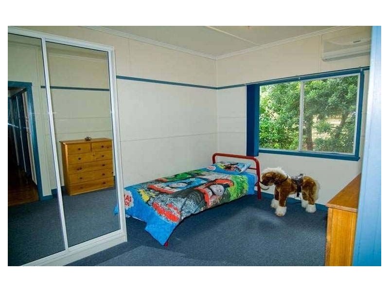 27 Malthus Street, Carina QLD 4152