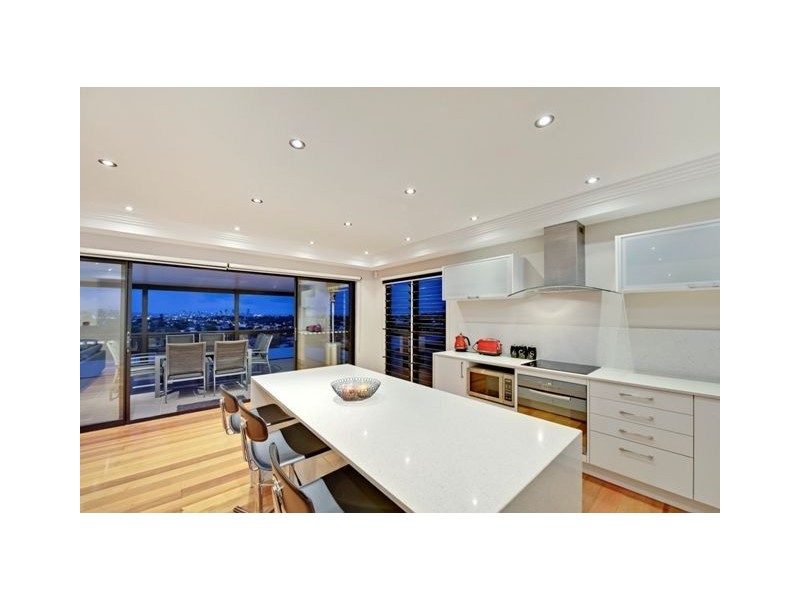 23 Castle Hill Street, Holland Park West QLD 4121