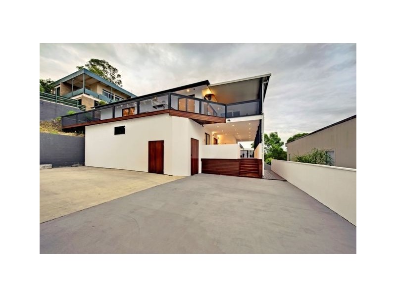 23 Castle Hill Street, Holland Park West QLD 4121