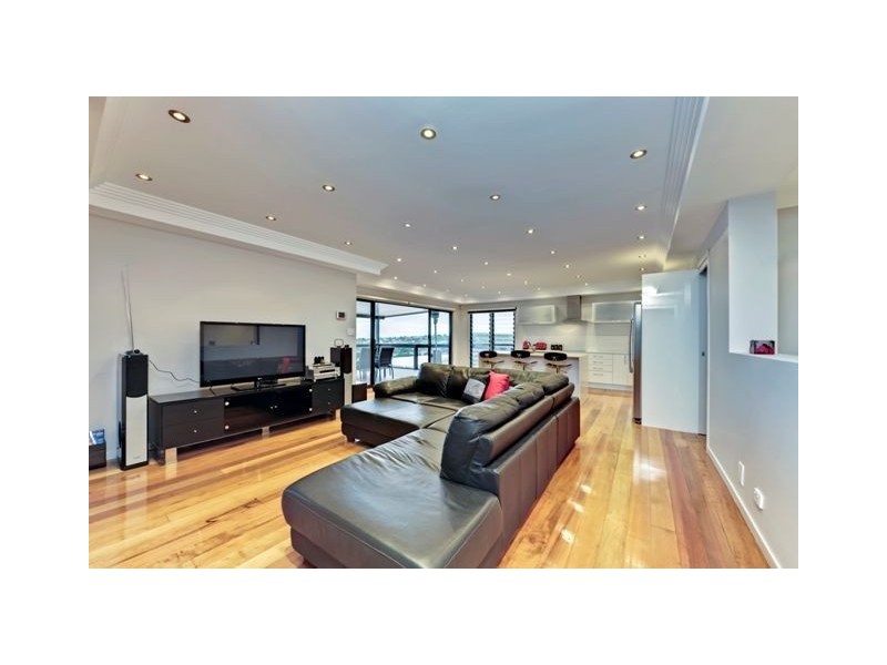 23 Castle Hill Street, Holland Park West QLD 4121