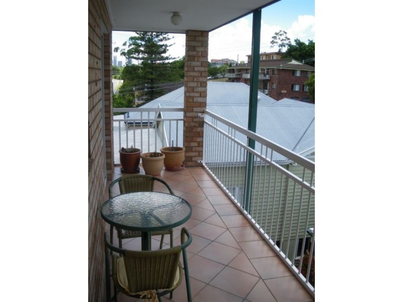6/24 Baragoola Street, Coorparoo QLD 4151