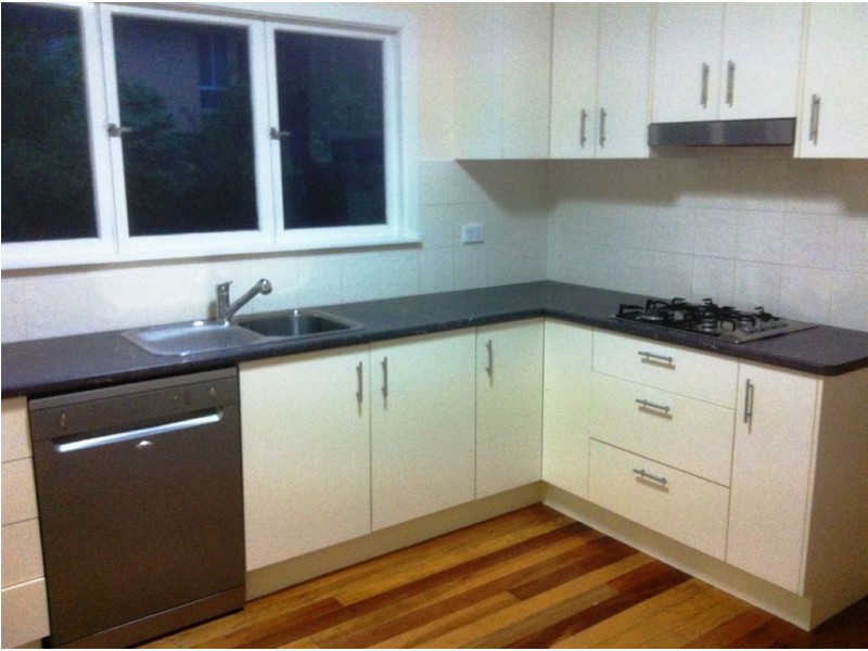 18 Palm Ave, Holland Park West QLD 4121