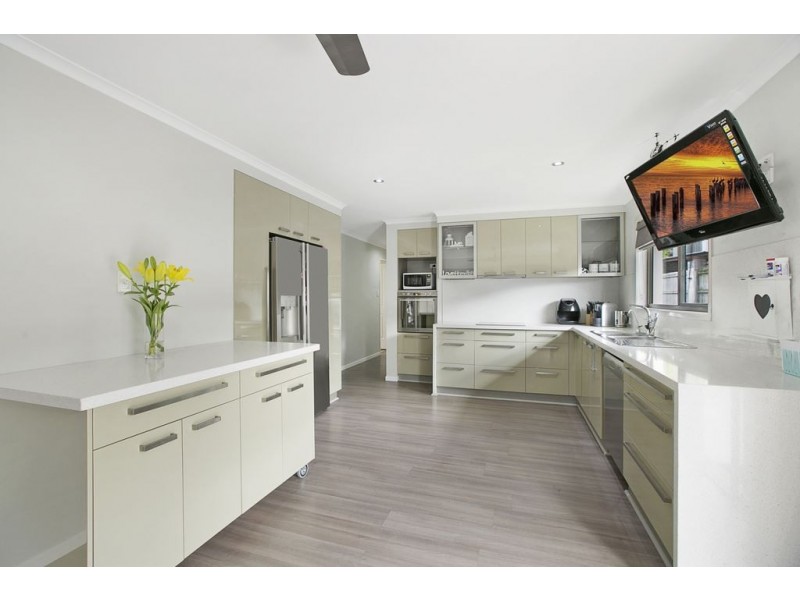 10 Billan Street, Carina QLD 4152