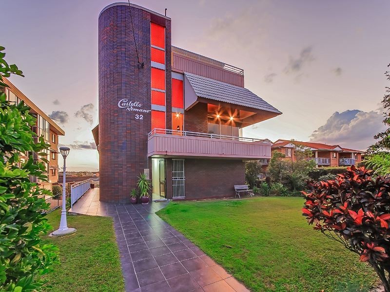 3/32 Kirkland Ave, Coorparoo QLD 4151
