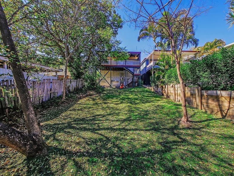 45 Brae Street, Coorparoo QLD 4151