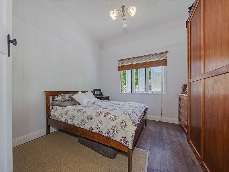 45 Brae Street, Coorparoo QLD 4151