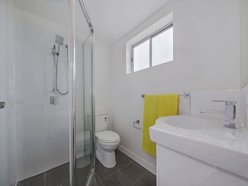 10/28 Carl Street, Woolloongabba QLD 4102