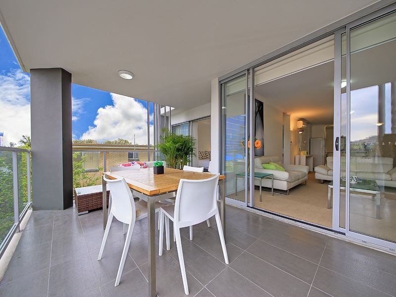 10/28 Carl Street, Woolloongabba QLD 4102