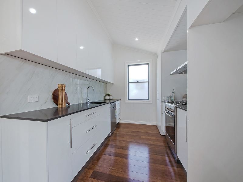 10 Ellis Street, Greenslopes QLD 4120